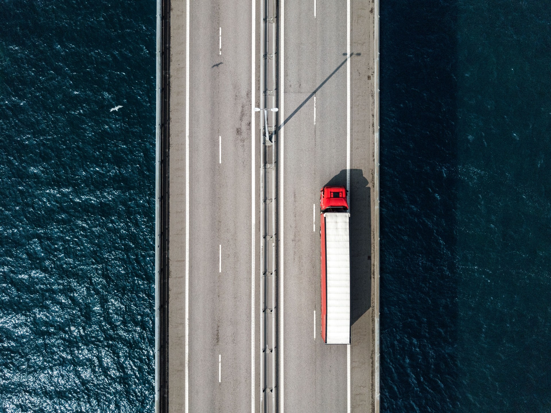 Camion semi passage pont de l’Øresund